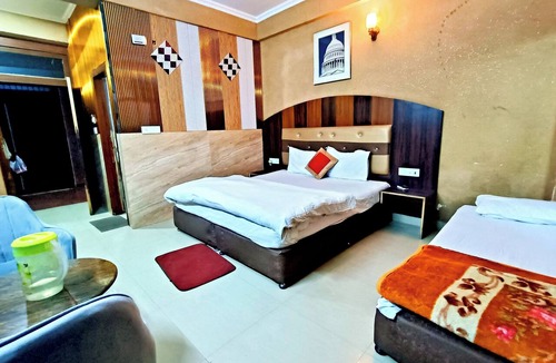 Vrindavan Hotel | Hotel Krishna Regency - near ISCKON