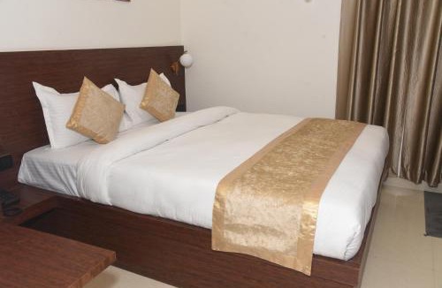 Deoghar Hotel | HOTEL LAWANG SIGNAGE
