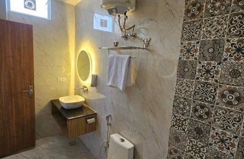 Shivpuri Hotel | Hotel Limestarow