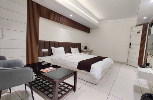 Pathankot Hotel | Hotel M.K