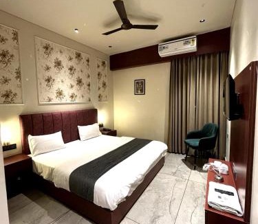 Udaipur District Hotel | Hotel Maharaja 2