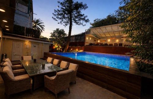 Mount Abu Hotel | Hotel Marigold Mount Abu - With Swimming Pool
