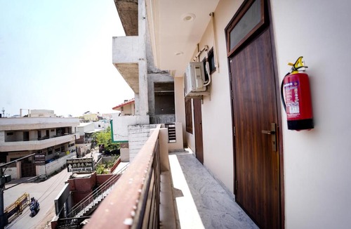 Varanasi House | Hotel Maruti Nandan