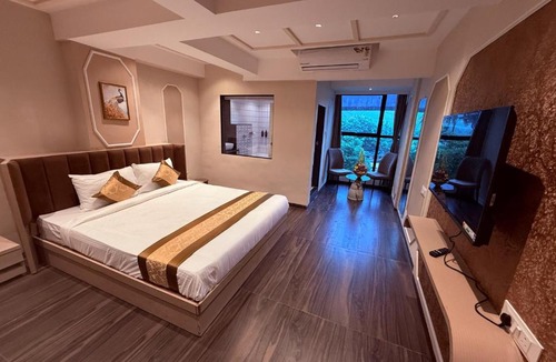 Thane West Hotel | Hotel Melody NX