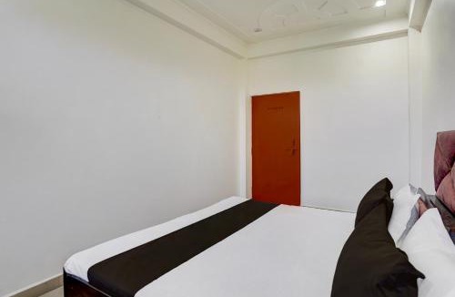 Aligarh Hotel | Hotel O Crystal Crown