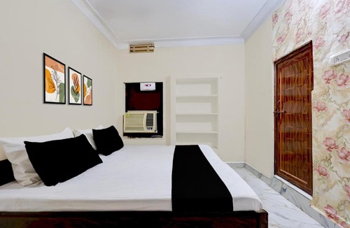 Gwalior Hotel | Hotel O DEV INN