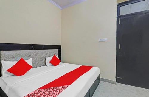 Indira Nagar Hotel | Hotel O Four Square