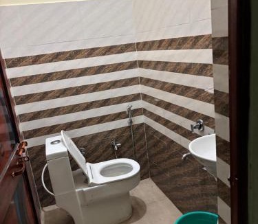Faizabad House | Hotel Paarvi Palace