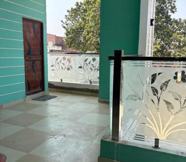 Faizabad House | Hotel Paarvi Palace