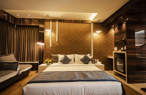 Ram Nagar Hotel | Hotel Park Elanza Coimbatore