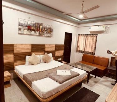 Ahmednagar Hotel | Hotel Pragati Inn