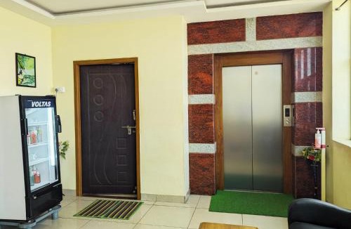 Tiruchirappalli Hotel | Hotel Prakash Residency with EV Station