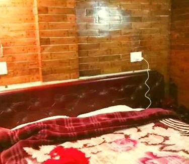 Darjeeling Hotel | Hotel Queen