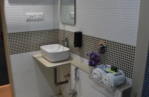 Ellora Hotel | Hotel Ramayana