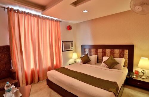 Gopalbari Hotel | Hotel Raya Inn