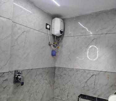 Vadodara Hotel | Hotel Red Rose