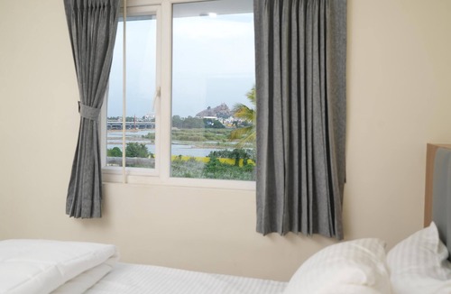 Srirangam Hotel | HOTEL RIVER VIEW with WiFi and AC in delightful Tiruchchirappalli