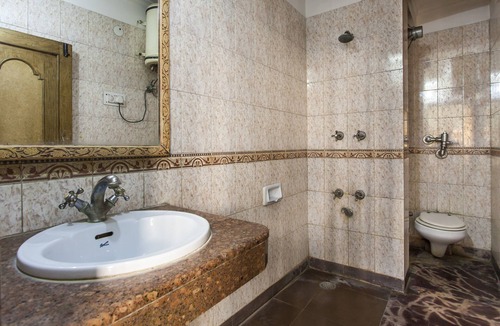 Karol Bagh Hotel | Hotel Sunshine