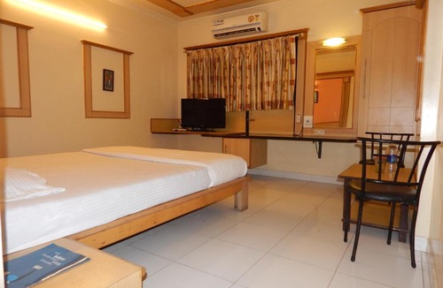 Central Pune Hotel | Hotel Suraj Classic