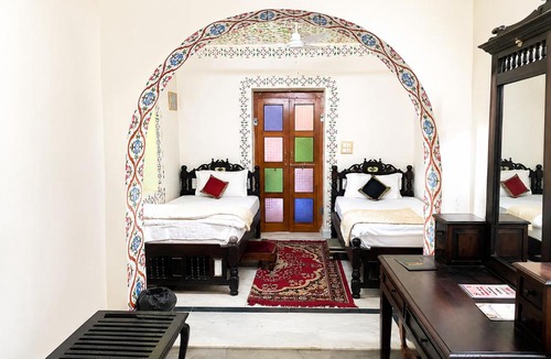 Hindaun Hotel | Hotel Suroth Mahal