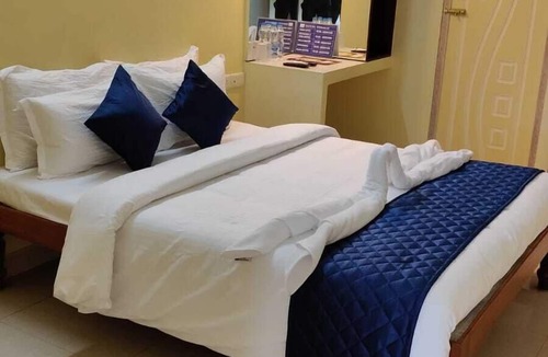 Kalapet Hotel | Hotel Tenach