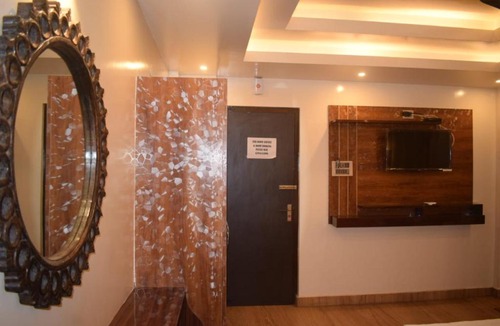 Krishnanagar Hotel | HOTEL THE PRIMIUM ( RASHIK BANGALI )
