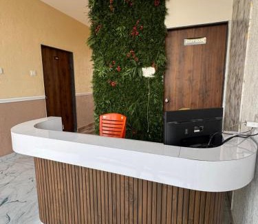 Satara Hotel | Hotel Tip Top loding