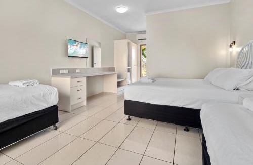 Cairns North Hotel | Hotel Tropiq
