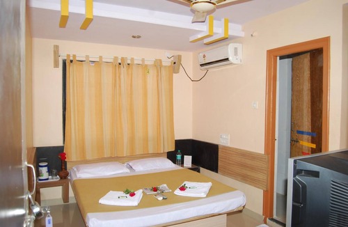 Shirdi Hotel | Hotel Utsav