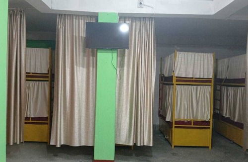 Siliguri Hostel | Hotel Wale Bhaiya - Siliguri
