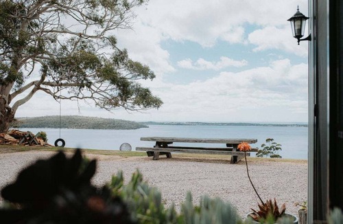 St Helens Apartment | Humbug Views - Bunk House & Hot Tub!