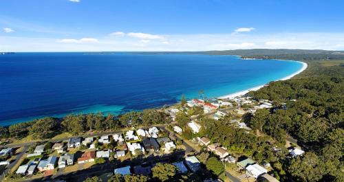 Hyams Beach House | Hyams Drift plus Studio by Latitude South Coast