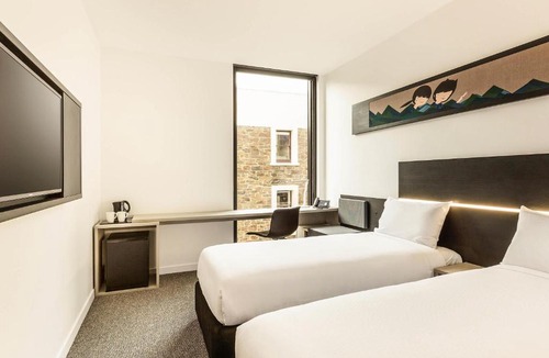 Adelaide Central Business District Hotel | ibis Adelaide