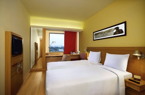 Navalur Hotel | ibis Chennai SIPCOT Hotel