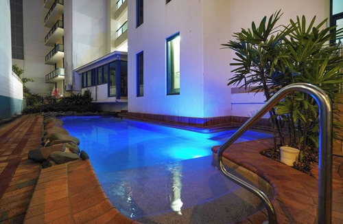 Darwin City Centre Apartment | Ideal CBD Location, Harbour Views, Pool/Gym + BBQ