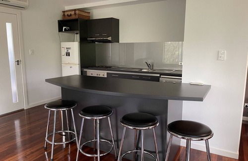 Hamelin Bay Ski Chalet | Ideal couples get away in a bush setting near Hamelin Bay Beach