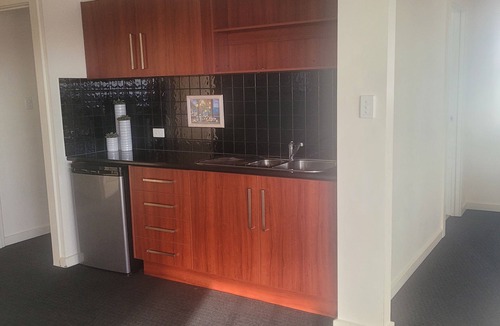 Wallaroo House | IDLE TIMES - Luxury on Copper Coast Marina
