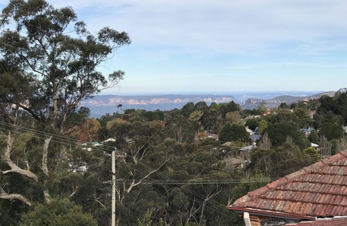 Katoomba Cottage | Idlehour Cottage Lovely views
