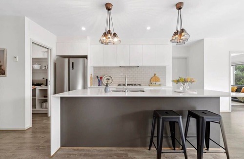 Ocean Grove House | Impress on Empress I 6 BR Pet-Friendly Family Home
