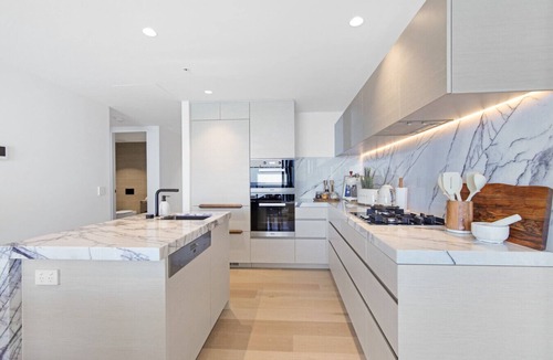 Surfers Paradise Apartment | Infinity Oceanview 2 Bedroom Suite - The Langham