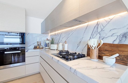 Surfers Paradise Apartment | Infinity Oceanview 2 Bedroom Suite - The Langham