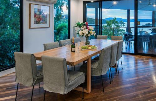 Hamilton Island House | Infinity on Hamilton Island by HIHA