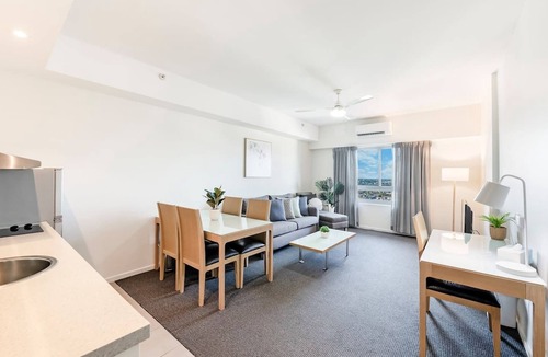 Darwin City Centre Apartment | Inner Bloom Tropical Chic in the CBD with Pool