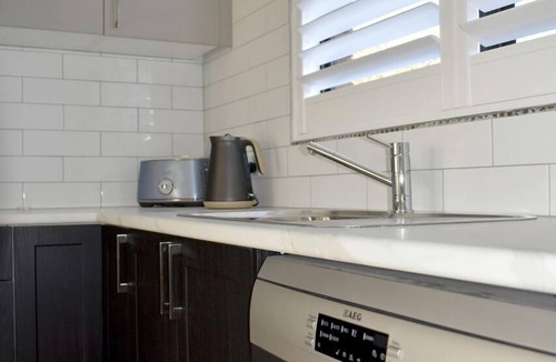 Devonport Apartment | Inspire Boutique III A Stylish Home Away from Home