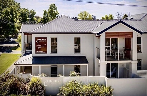 Bathurst Apartment | 'Interlude No. Four' - On the doorstep of Bathurst's CBD