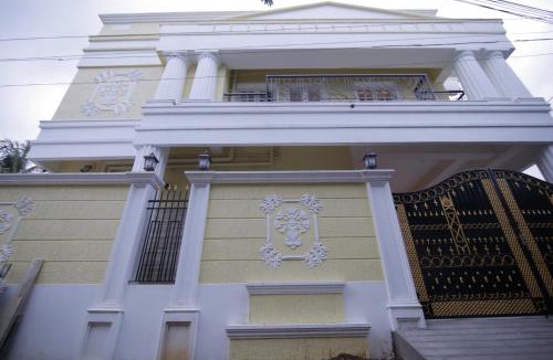 Chennai House | Iris Comfort Inn