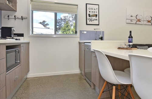 Pokolbin Villa | Ironbark Hill Villa 6
