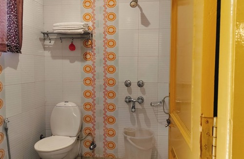 Naddi House | Ishwar Guest House