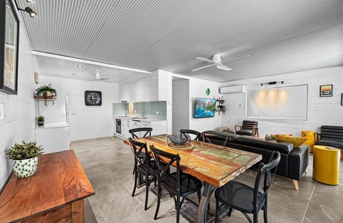 Arcadia Apartment | Island View Apt 1