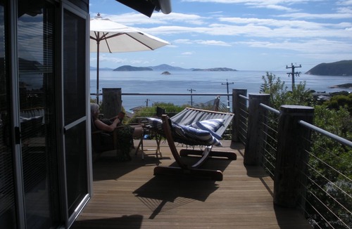 Goode Beach House | Island View
